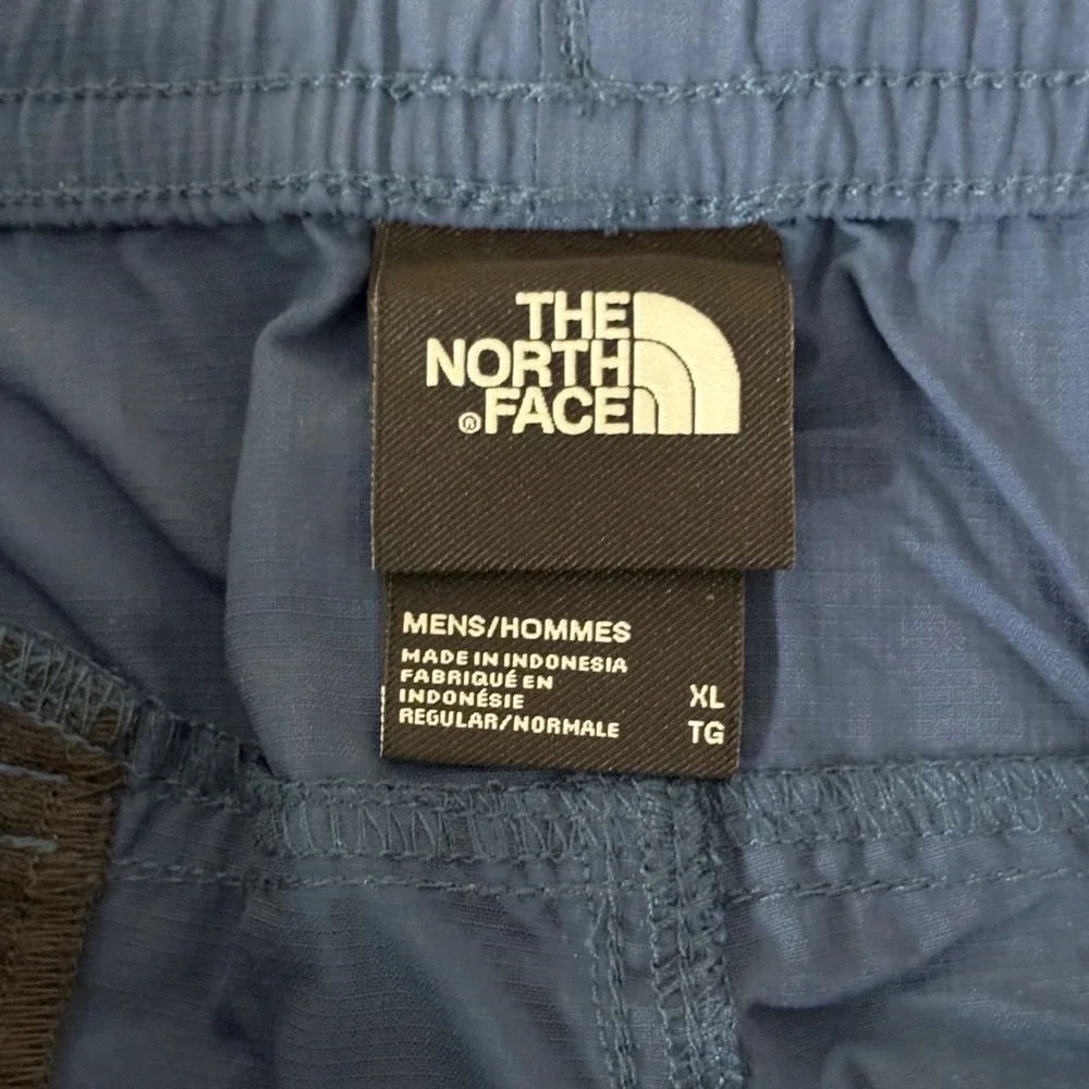The North Face Mens XL Blue Nylon Ripstop Hiking Shorts Elastic Waist AR181
